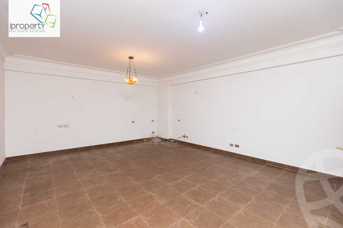 https://aqarmap.com.eg/en/listing/5986389-for-sale-alexandria-smouha-elshohada-square-rd