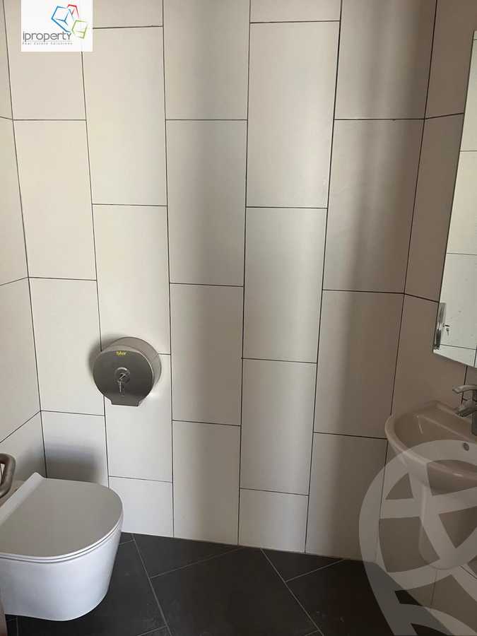 https://aqarmap.com.eg/en/listing/6281884-for-rent-cairo-el-sheikh-zayed-city-compounds-kmbwnd-wyst-twn-swdyk