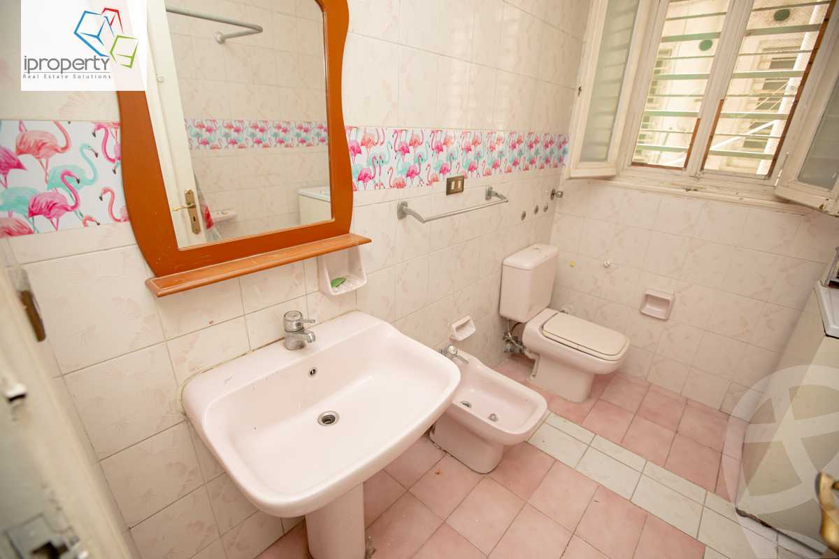https://aqarmap.com.eg/ar/listing/6282410-for-rent-alexandria-zezenia-ahmed-othman-st