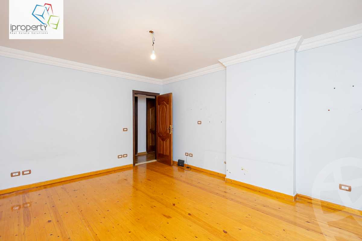 https://aqarmap.com.eg/ar/listing/6310094-for-sale-alexandria-glim-mostafa-maher-st