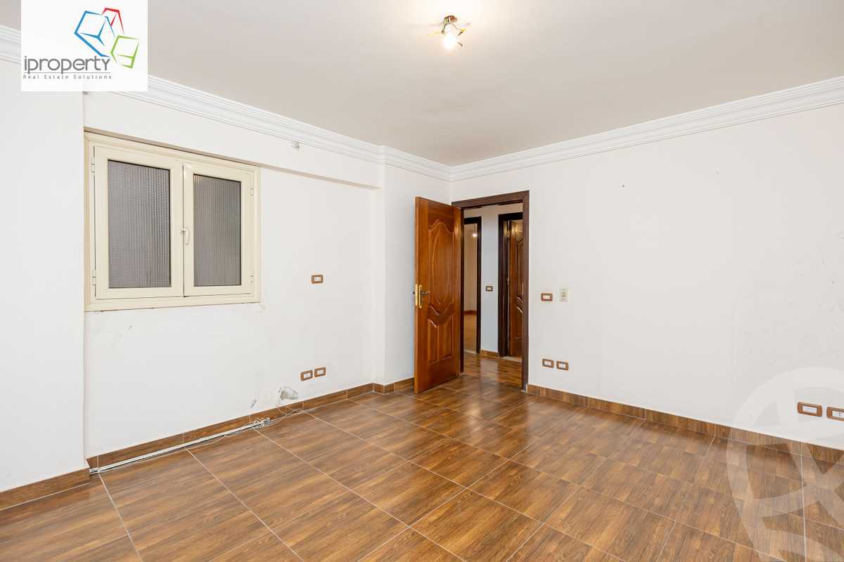 https://aqarmap.com.eg/ar/listing/6310094-for-sale-alexandria-glim-mostafa-maher-st