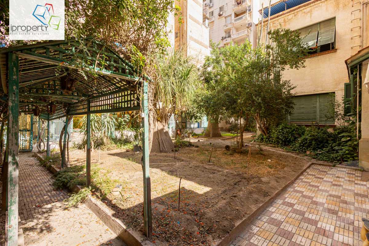 https://aqarmap.com.eg/en/listing/6425038-for-sale-alexandria-stanley-abd-el-aziz-fahmy-st