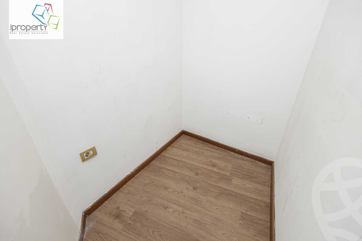 https://aqarmap.com.eg/en/listing/6543049-for-rent-alexandria-kafr-abdo-sant-giyn-st