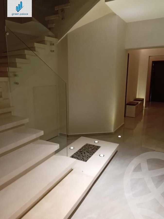 https://aqarmap.com.eg/en/listing/4260049-for-sale-cairo-el-sheikh-zayed-city-compounds-in-sheikh-zayed-royal-meadows