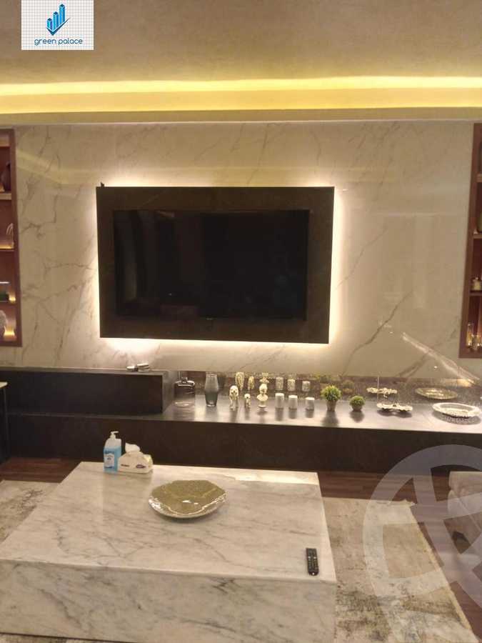 https://aqarmap.com.eg/en/listing/4260049-for-sale-cairo-el-sheikh-zayed-city-compounds-in-sheikh-zayed-royal-meadows