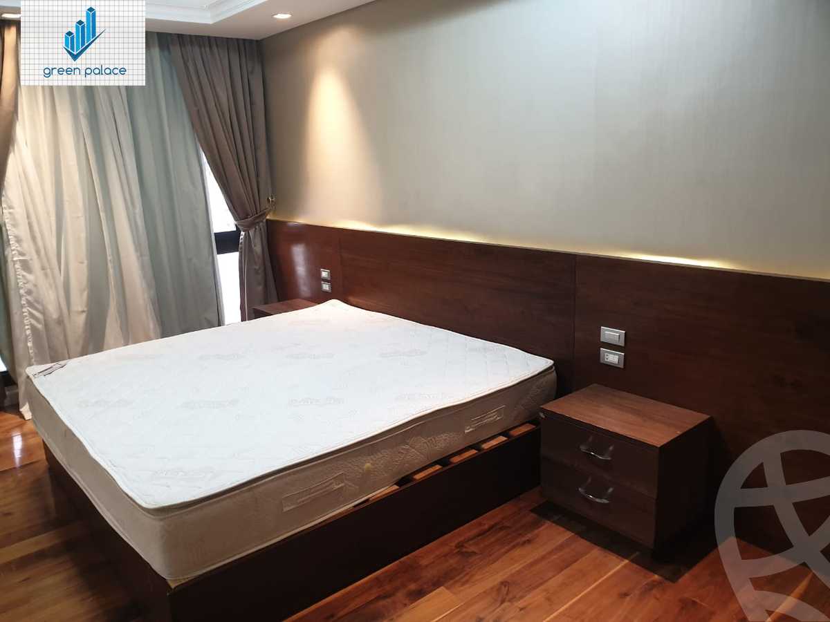 https://aqarmap.com.eg/en/listing/4346634-for-rent-cairo-el-sheikh-zayed-city-compounds-kmbwnd-wyst-twn-swdyk