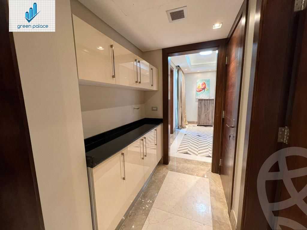 https://aqarmap.com.eg/en/listing/3989228-for-rent-cairo-el-sheikh-zayed-city-compounds-kmbwnd-wyst-twn-swdyk