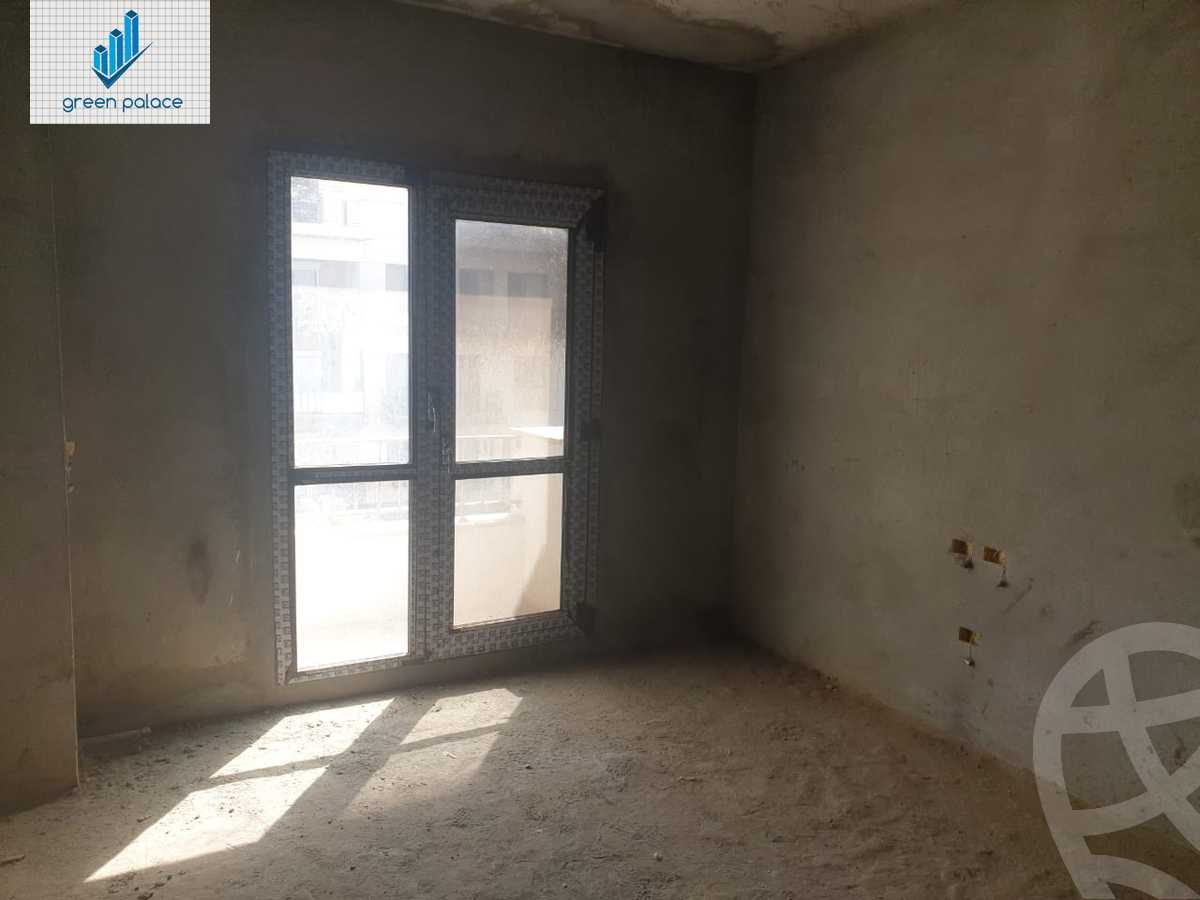 https://aqarmap.com.eg/en/listing/4346575-for-sale-cairo-el-sheikh-zayed-city-compounds-kmbwnd-wyst-twn-swdyk