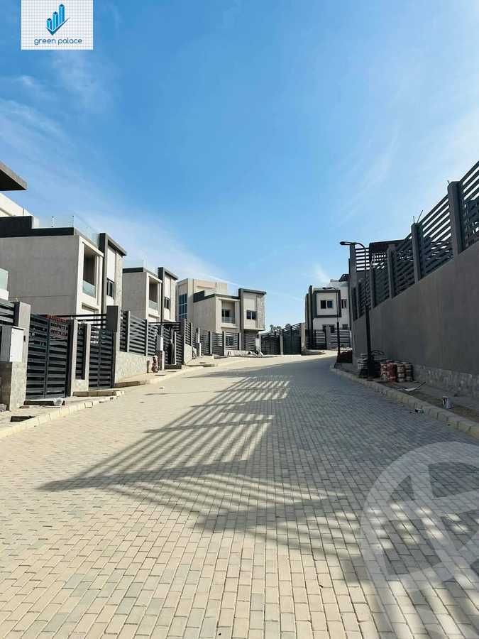 https://aqarmap.com.eg/ar/listing/6024376-for-sale-cairo-el-sheikh-zayed-city-compounds-el-khamayel