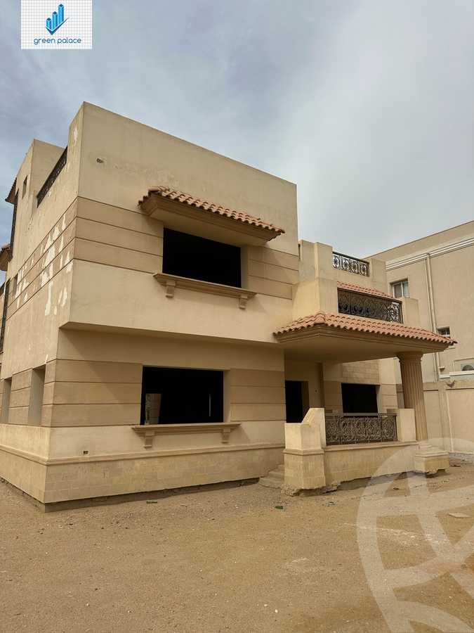 https://aqarmap.com.eg/ar/listing/6040152-for-sale-cairo-el-sheikh-zayed-city-compounds-royal-city