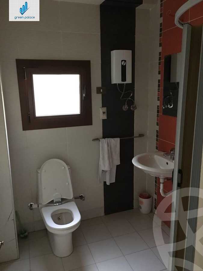 https://aqarmap.com.eg/en/listing/6053360-for-sale-cairo-new-cairo-ganob-el-akadamiya-orouba-axis