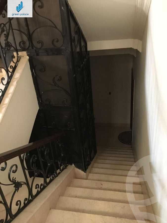 https://aqarmap.com.eg/en/listing/6053360-for-sale-cairo-new-cairo-ganob-el-akadamiya-orouba-axis