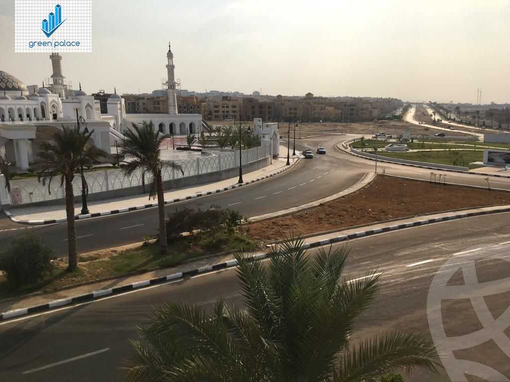 https://aqarmap.com.eg/en/listing/6053360-for-sale-cairo-new-cairo-ganob-el-akadamiya-orouba-axis