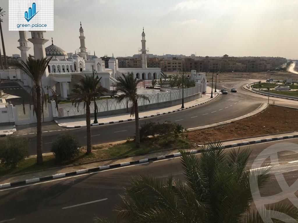 https://aqarmap.com.eg/en/listing/6053360-for-sale-cairo-new-cairo-ganob-el-akadamiya-orouba-axis
