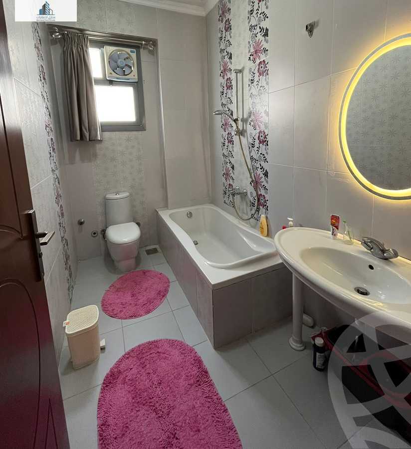 https://aqarmap.com.eg/en/listing/5918123-for-sale-cairo-el-sheikh-zayed-city-compounds-el-yasmeen-compound