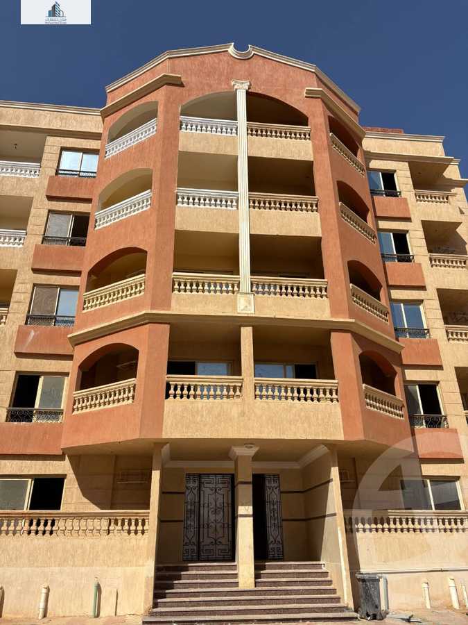https://aqarmap.com.eg/ar/listing/5935015-for-sale-cairo-6th-of-october-el-tawsaat-el-shamalya-hy-2000-qt