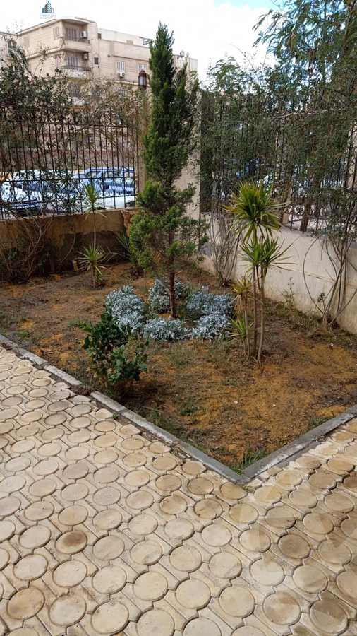 https://aqarmap.com.eg/en/listing/6021063-for-sale-cairo-6th-of-october-el-ahyaa-neighborhood-8th-el-tahrir-rd