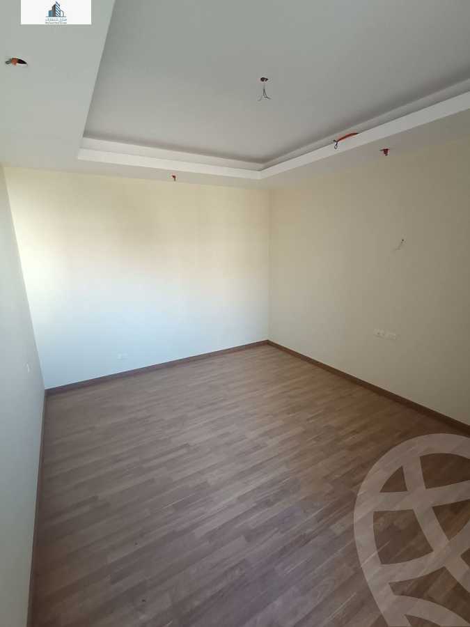 https://aqarmap.com.eg/ar/listing/6241251-for-sale-cairo-el-sheikh-zayed-city-compounds-kmbwnd-fyldj-wyst-dr-llttwyr