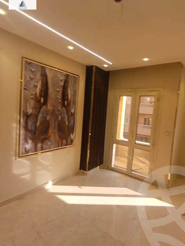 https://aqarmap.com.eg/ar/listing/6374416-for-sale-cairo-6th-of-october-el-ahyaa-neighborhood-2nd-dr-abd-el-haleem-radwan-st