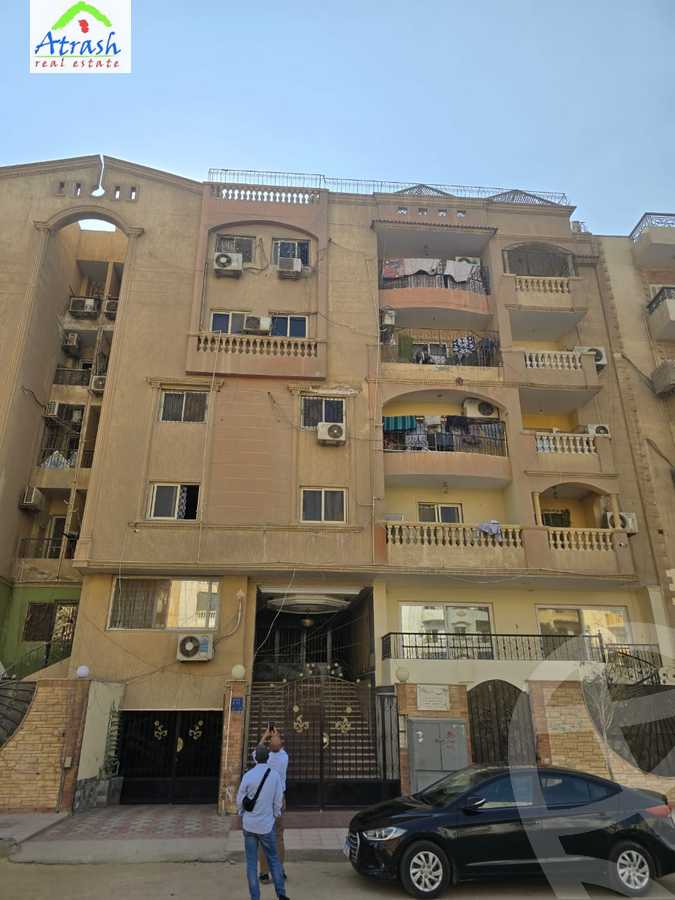 https://aqarmap.com.eg/ar/listing/6540601-for-sale-cairo-6th-of-october-el-ahyaa-neighborhood-2nd-divided-from-al-kafrawei-st