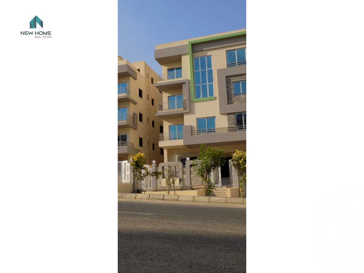 https://aqarmap.com.eg/en/listing/4063741-for-sale-cairo-new-cairo-el-mostakbal-city-compounds-monark-compound-royal