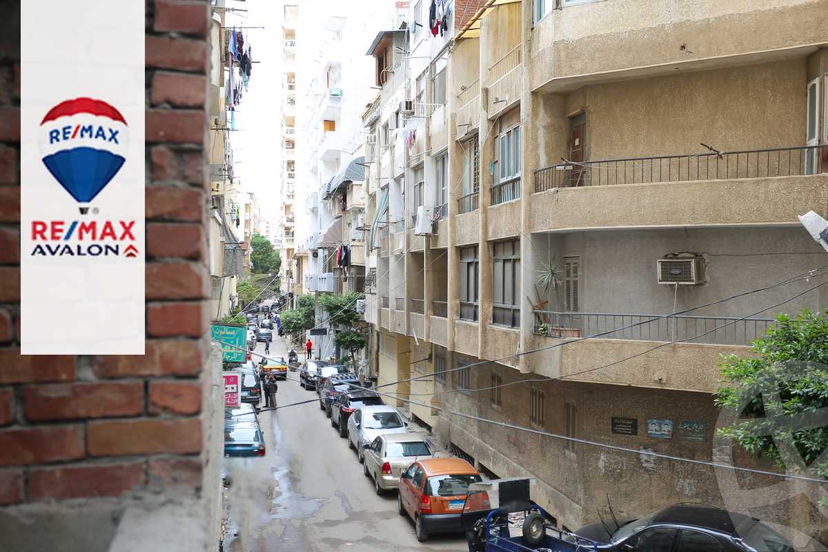 https://aqarmap.com.eg/ar/listing/3847899-for-rent-alexandria-kafr-abdo-abou-rafea-st