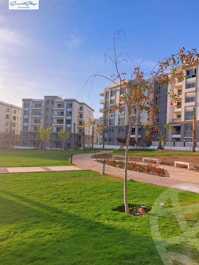 https://aqarmap.com.eg/ar/listing/3612290-for-sale-cairo-new-cairo-compounds-hyde-park