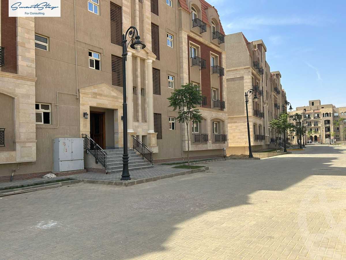 https://aqarmap.com.eg/ar/listing/5688494-for-sale-cairo-new-cairo-compounds-rock-vera