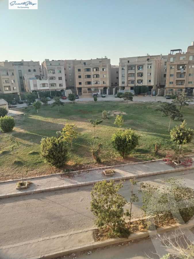 https://aqarmap.com.eg/ar/listing/4909789-for-sale-cairo-new-cairo-south-investors-mohammed-nagib-axis-st