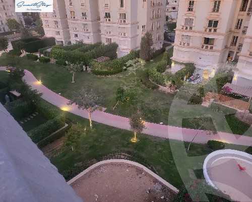 https://aqarmap.com.eg/ar/listing/5360643-for-sale-cairo-new-cairo-compounds-mountain-view-hyde-park