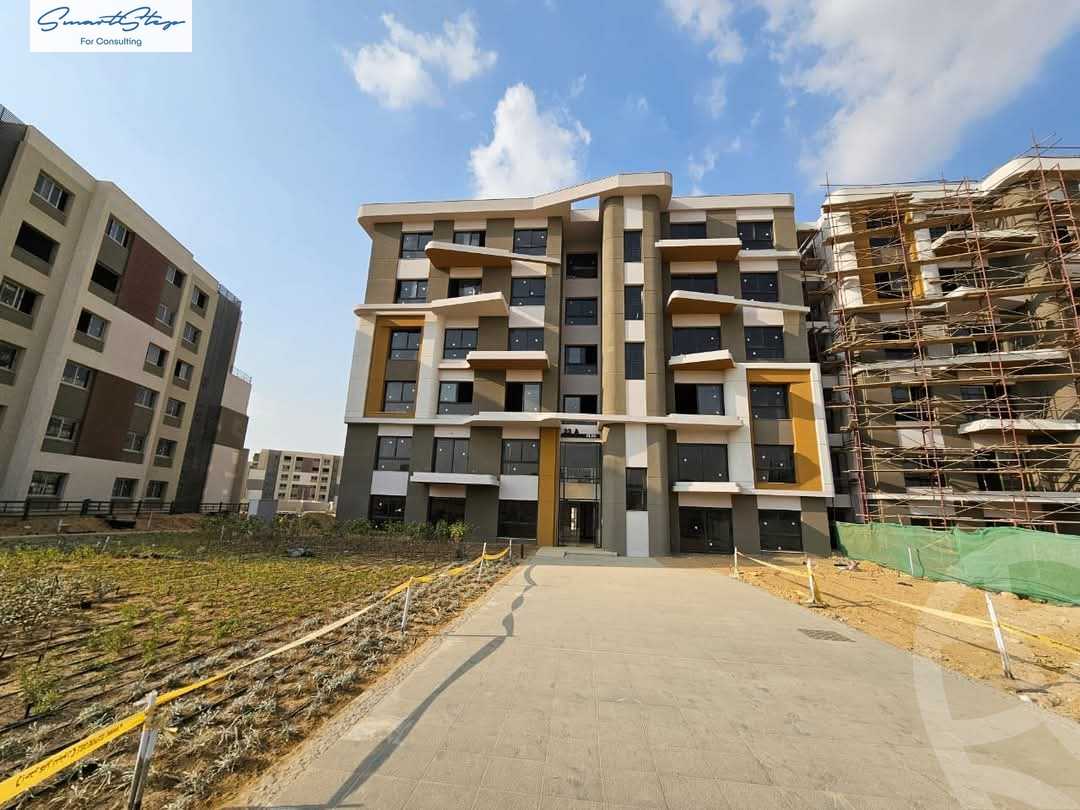 https://aqarmap.com.eg/en/listing/5363939-for-sale-cairo-new-cairo-compounds-blm-hylz-nyw-kyrw