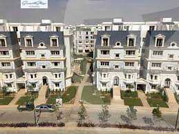 https://aqarmap.com.eg/en/listing/5509111-for-sale-cairo-new-cairo-compounds-mountain-view-hyde-park