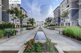 https://aqarmap.com.eg/en/listing/5509111-for-sale-cairo-new-cairo-compounds-mountain-view-hyde-park