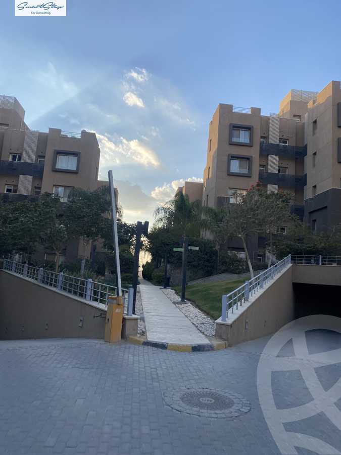 https://aqarmap.com.eg/ar/listing/5563045-for-sale-cairo-new-cairo-compounds-kmbwnd-dh-fyldj-blm-hylz