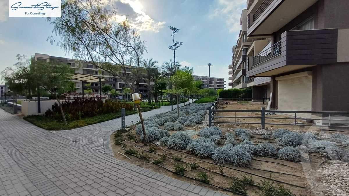 https://aqarmap.com.eg/en/listing/6346466-for-sale-cairo-new-cairo-compounds-blm-hylz-nyw-kyrw