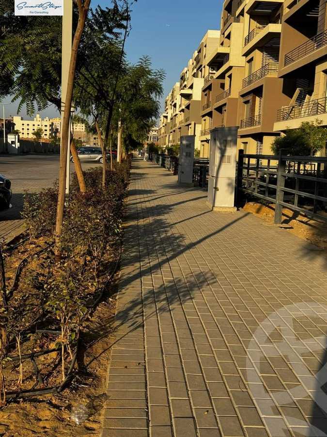 https://aqarmap.com.eg/en/listing/6553359-for-sale-cairo-new-cairo-compounds-blm-hylz-nyw-kyrw