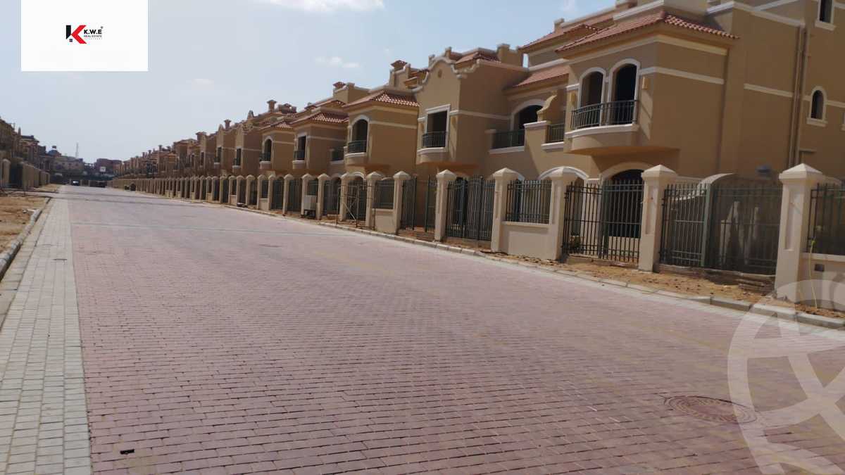 https://aqarmap.com.eg/ar/listing/4931013-for-sale-cairo-el-shorouk-compounds-el-patio-5-east