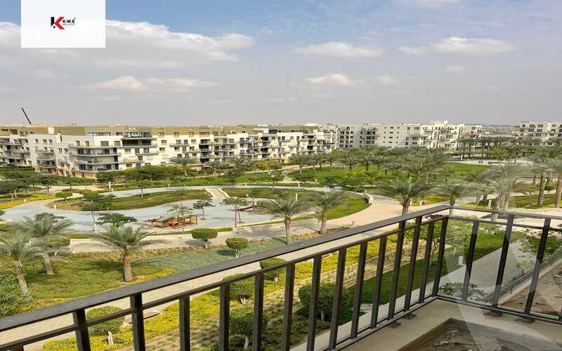 https://aqarmap.com.eg/ar/listing/5230793-for-sale-cairo-new-cairo-compounds-eastown-eastown-parks