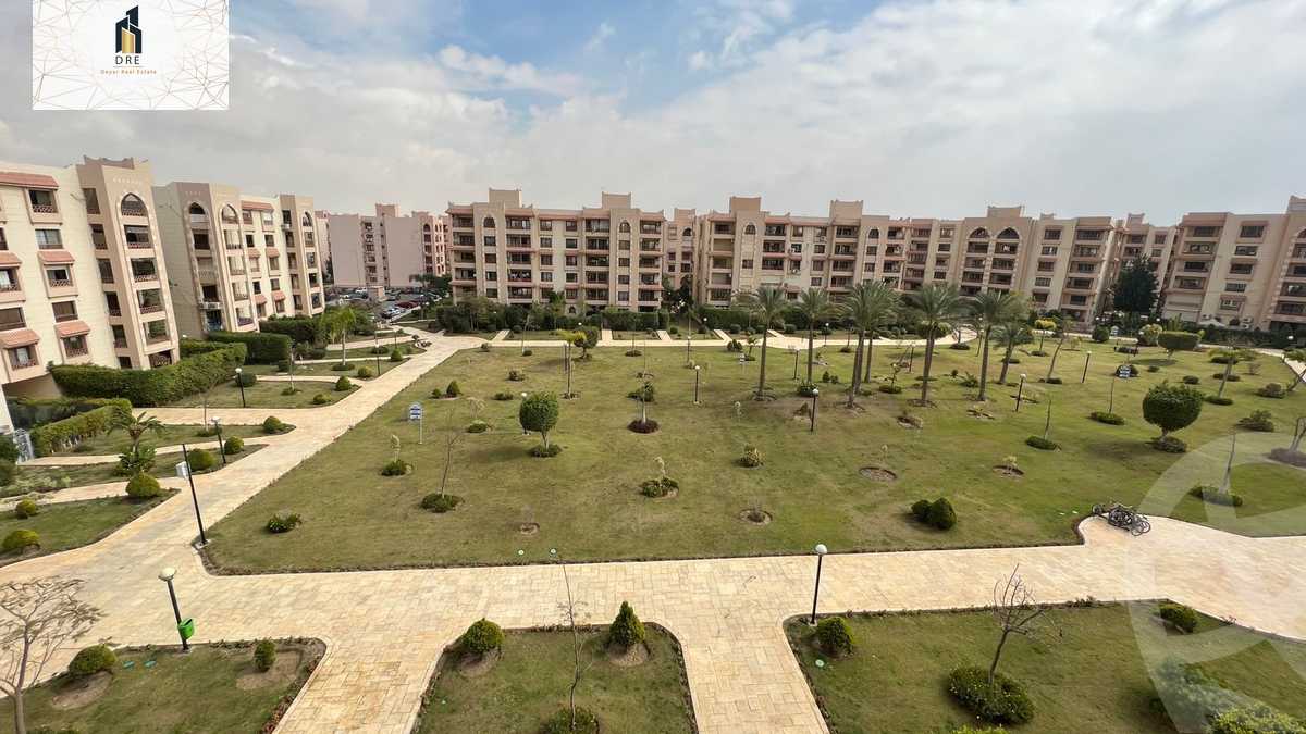 https://aqarmap.com.eg/ar/listing/3864142-for-sale-cairo-new-cairo-lrhb-city-phase-5-talaat-mostafa-st
