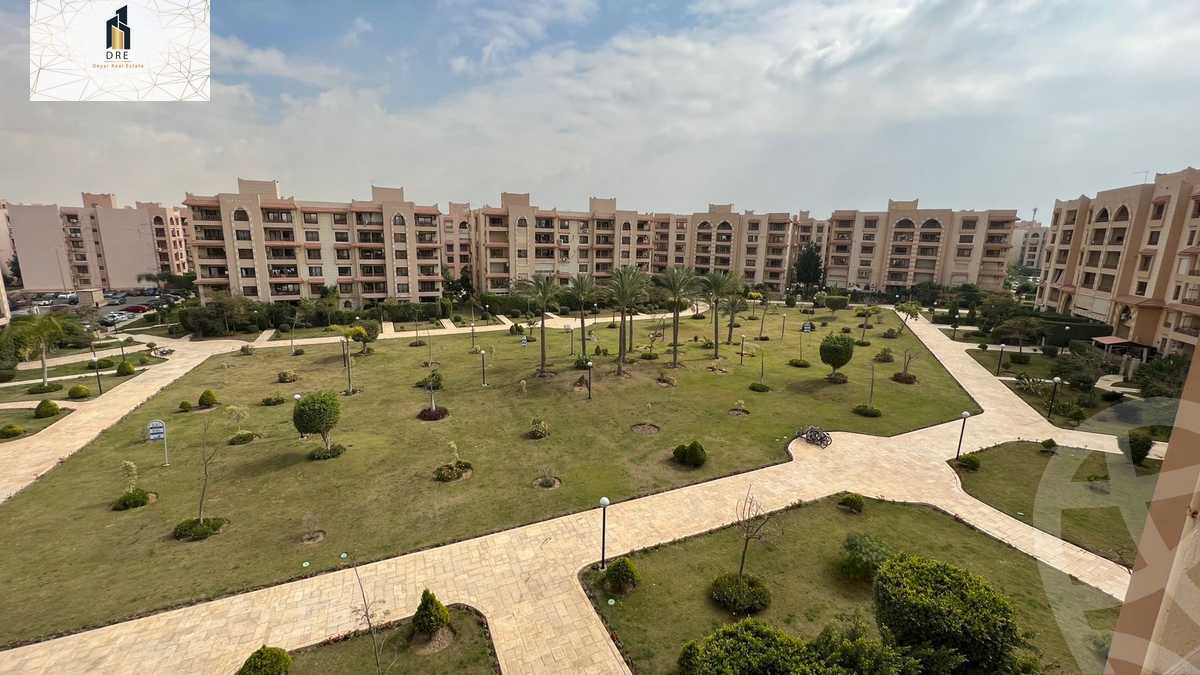 https://aqarmap.com.eg/ar/listing/3864142-for-sale-cairo-new-cairo-lrhb-city-phase-5-talaat-mostafa-st