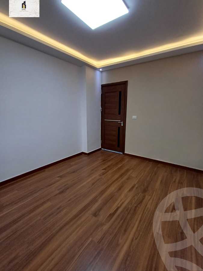 https://aqarmap.com.eg/ar/listing/5442834-for-sale-cairo-new-cairo-madinaty-eleventh-zone-buildings-group-112