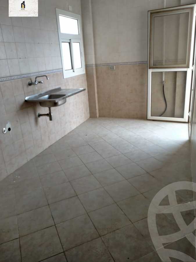 https://aqarmap.com.eg/ar/listing/5575556-for-sale-cairo-new-cairo-madinaty-eleventh-zone-buildings-group-112