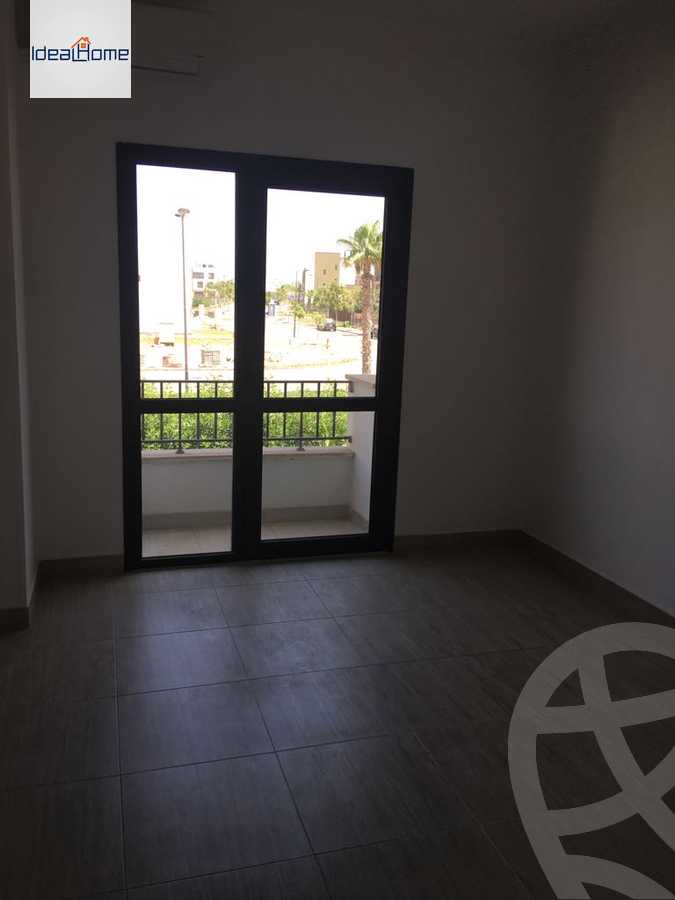 https://aqarmap.com.eg/ar/listing/3715512-for-rent-cairo-el-sheikh-zayed-city-compounds-kmbwnd-wyst-twn-swdyk
