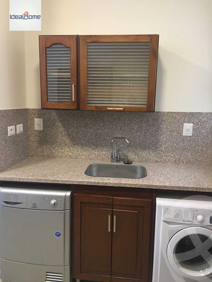 https://aqarmap.com.eg/ar/listing/3729335-for-rent-cairo-el-sheikh-zayed-city-compounds-kmbwnd-wyst-twn-swdyk