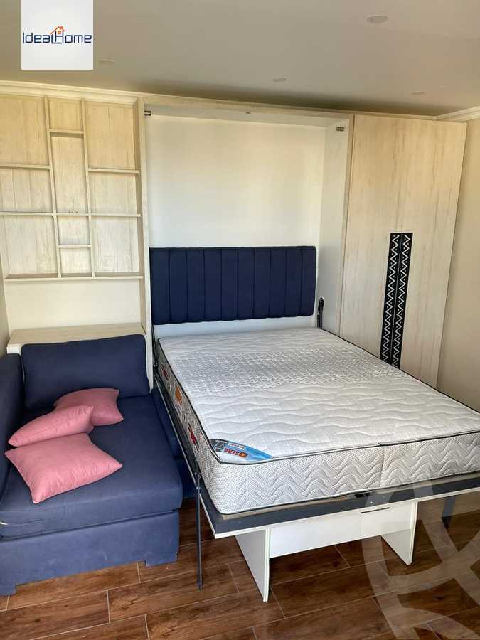 https://aqarmap.com.eg/ar/listing/3858643-for-rent-cairo-el-sheikh-zayed-city-compounds-kmbwnd-wyst-twn-swdyk