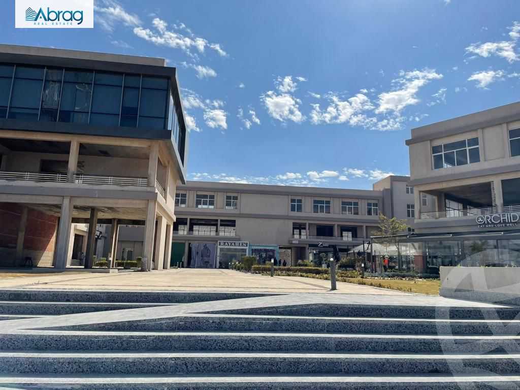 https://aqarmap.com.eg/en/listing/4275879-for-sale-cairo-el-sheikh-zayed-city-compounds-mwl-krm-4-bdr-ldyn-llttwyr-l-qry