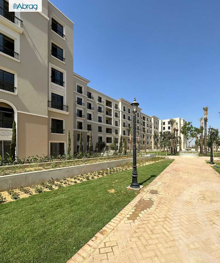 https://aqarmap.com.eg/ar/listing/4657406-for-sale-cairo-el-sheikh-zayed-city-compounds-kmbwnd-fyldj-wyst-dr-llttwyr