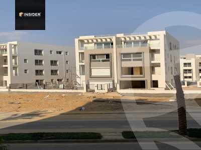 https://aqarmap.com.eg/en/listing/4884244-for-sale-cairo-new-cairo-compounds-garden-residence-hyde-park