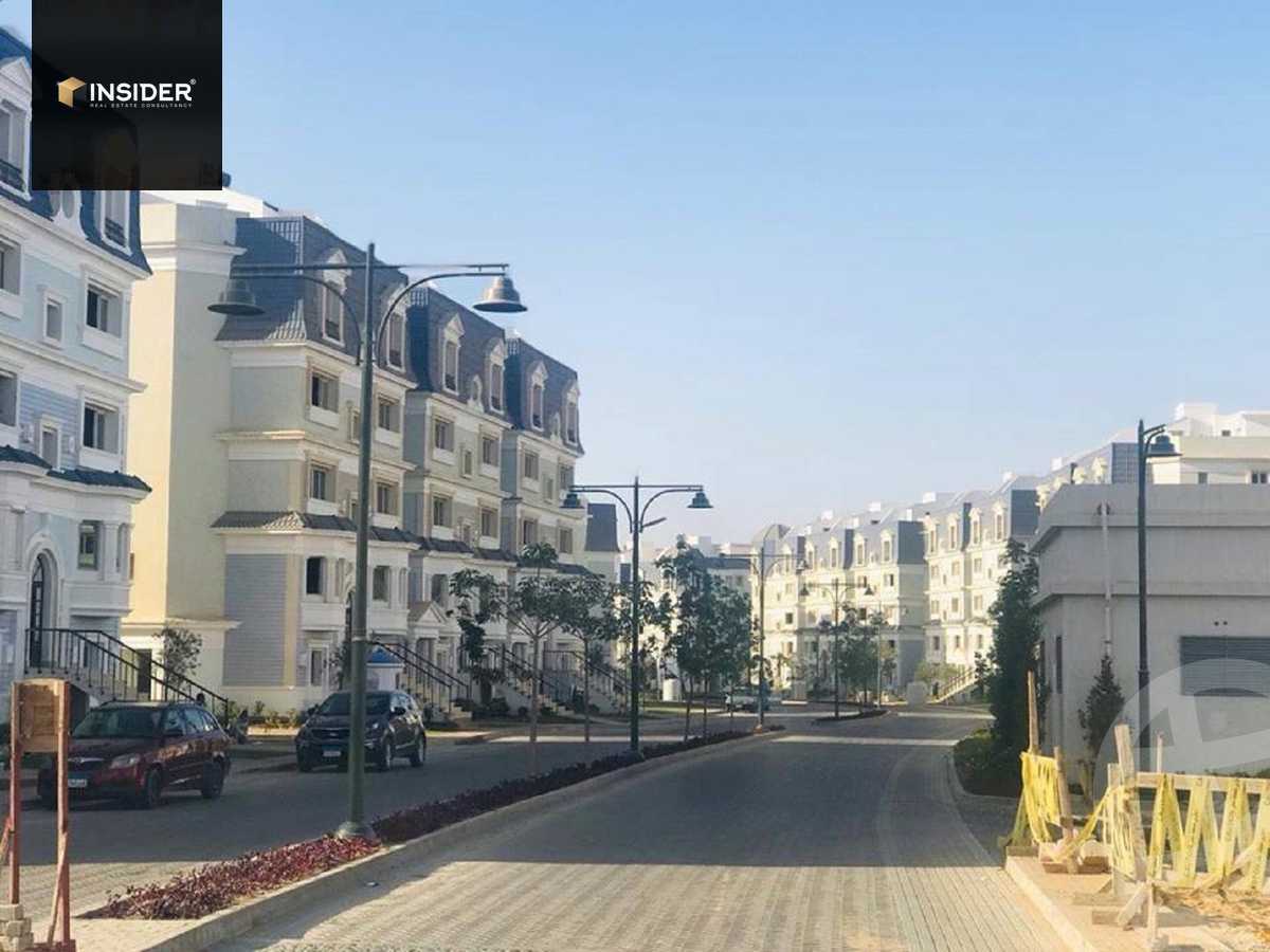 https://aqarmap.com.eg/ar/listing/4899565-for-sale-cairo-new-cairo-compounds-mountain-view-hyde-park