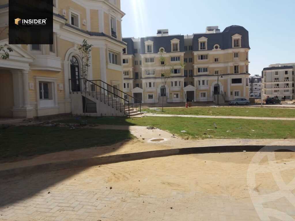 https://aqarmap.com.eg/ar/listing/4971167-for-sale-cairo-new-cairo-compounds-mountain-view-hyde-park